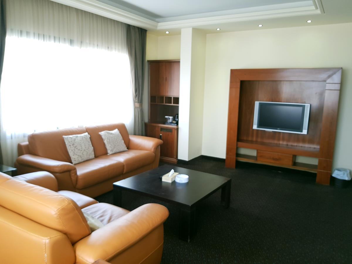 Madisson Hotel Jounieh Dış mekan fotoğraf