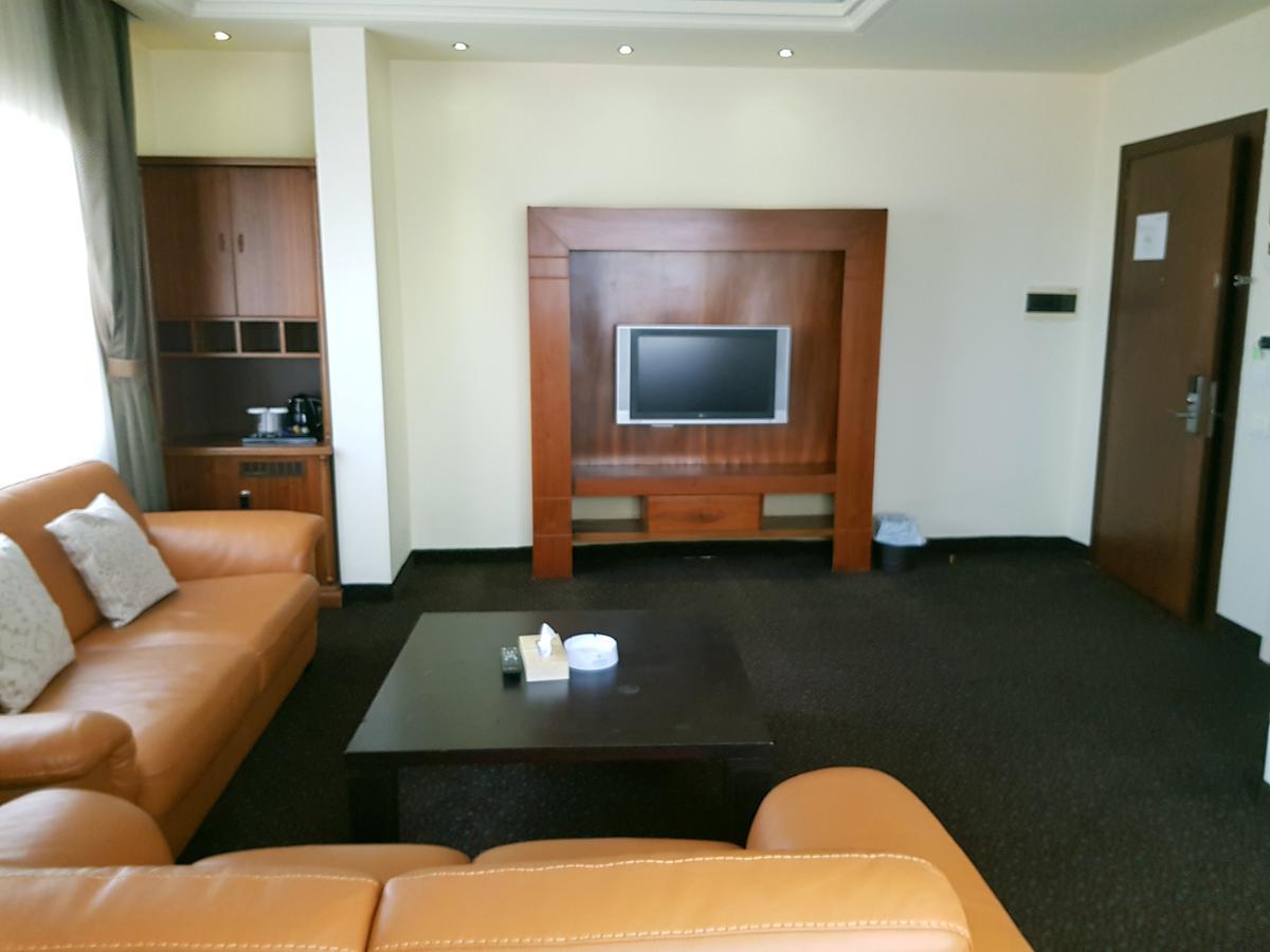 Madisson Hotel Jounieh Dış mekan fotoğraf