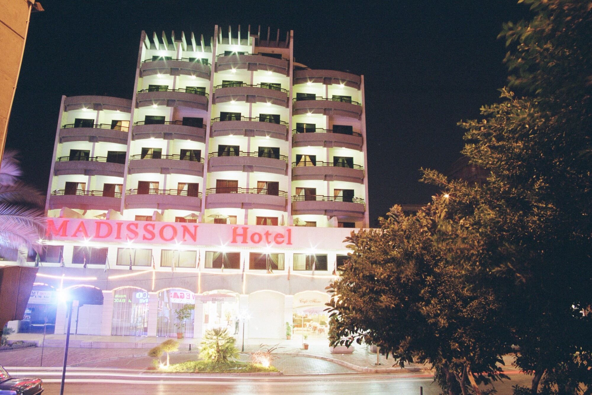 Madisson Hotel Jounieh Dış mekan fotoğraf